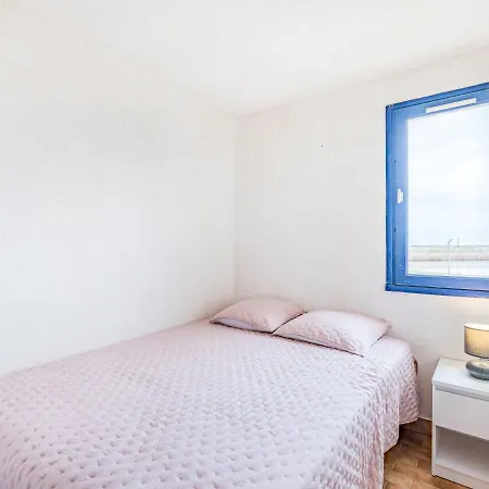 Apartament Les Terrasses De La Plage-4 By Interhome